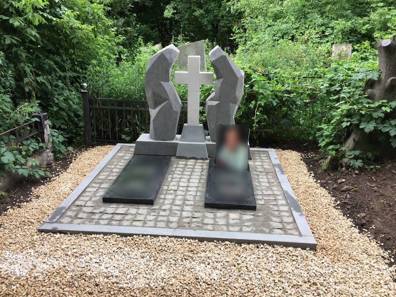 Подвійні місця поховання — фото 44