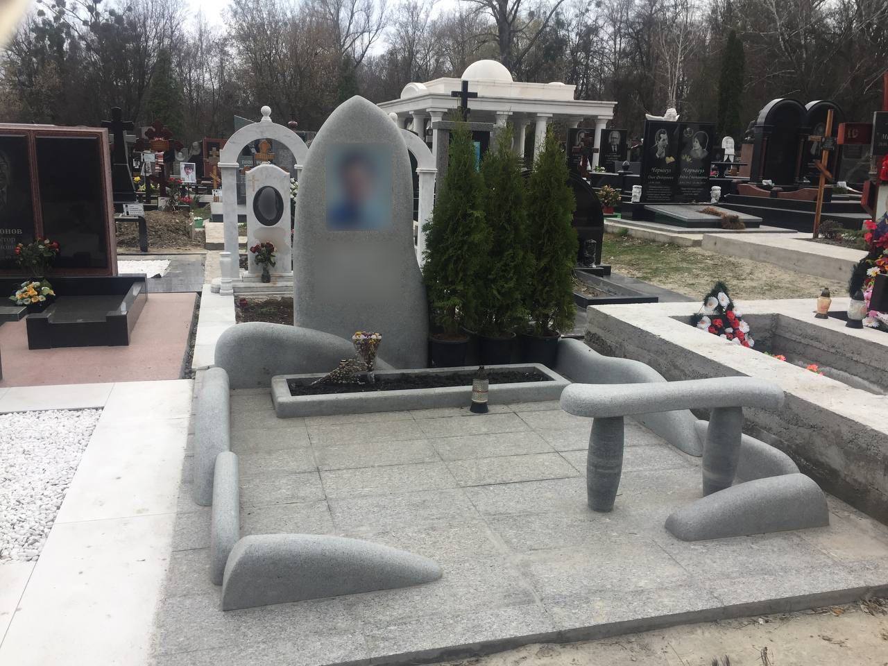 Подвійні місця поховання — фото 45