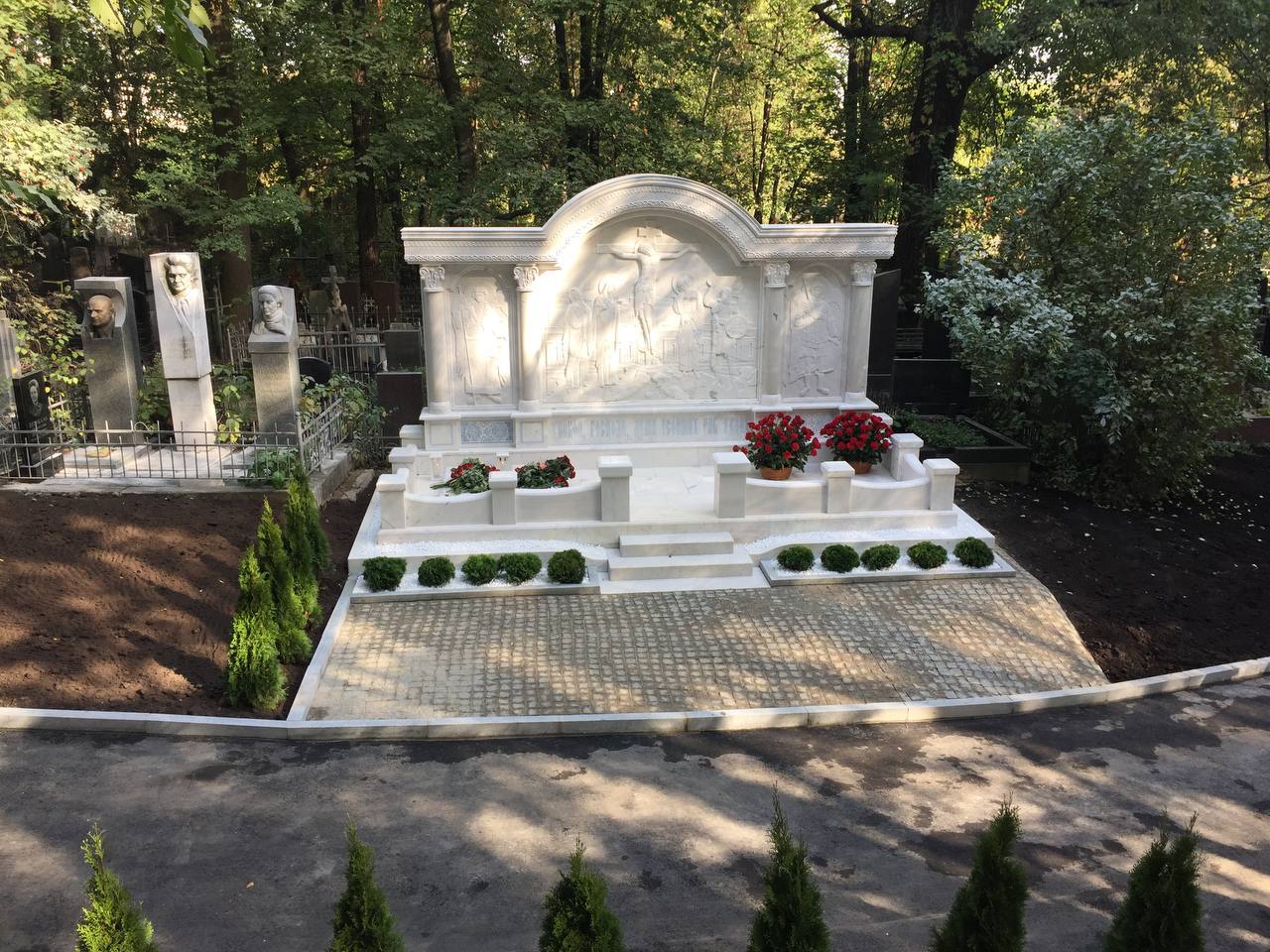 Сімейні та нестандартні місця поховання — фото 9