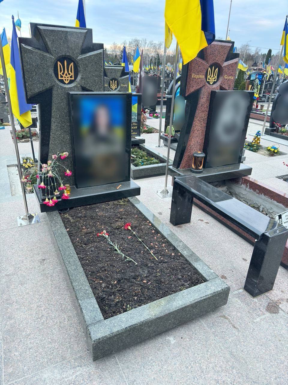 Одинарні місця поховання — фото 35